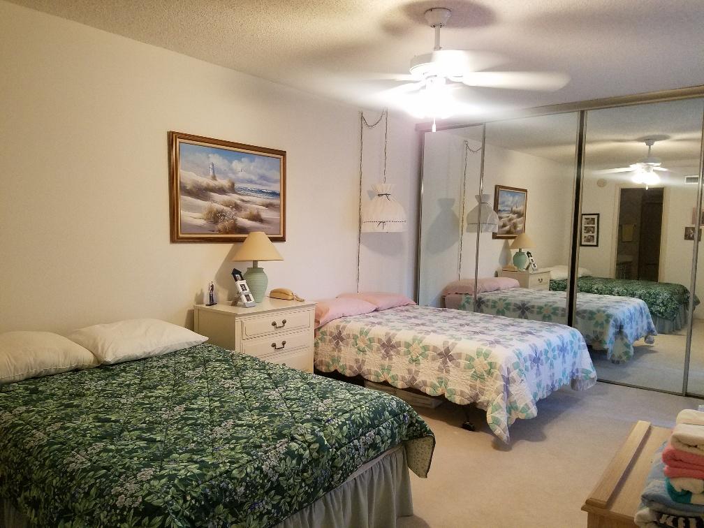 825 Center Street, Unit 35A Jupiter, FL 33458 - Photo 11 of 18 Guest Bedroom