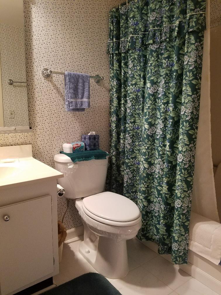 825 Center Street, Unit 35A Jupiter, FL 33458 - Photo 10 of 18 Master Bath