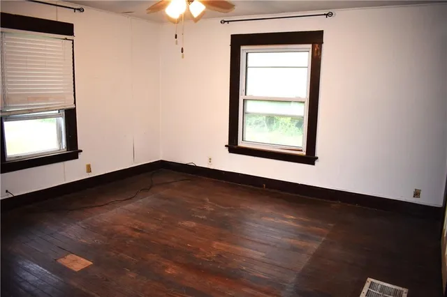 $209,900 | 3501 County Road 400, Amazonia, MO 64421