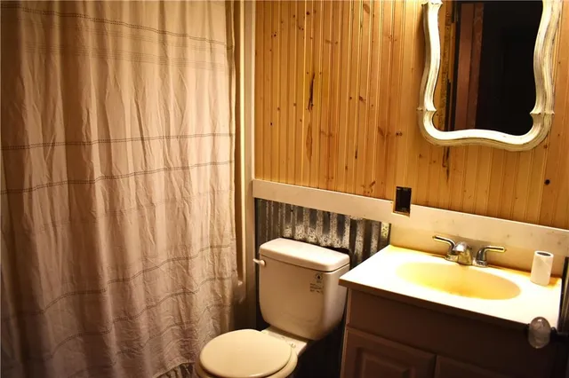 $209,900 | 3501 County Road 400, Amazonia, MO 64421