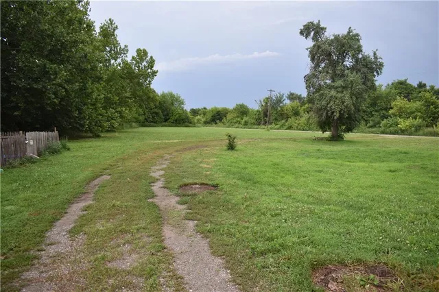 $209,900 | 3501 County Road 400, Amazonia, MO 64421