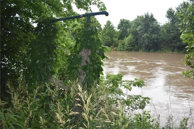 $209,900 | 3501 County Road 400, Amazonia, MO 64421