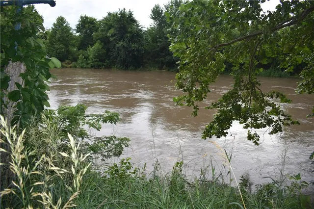 $209,900 | 3501 County Road 400, Amazonia, MO 64421