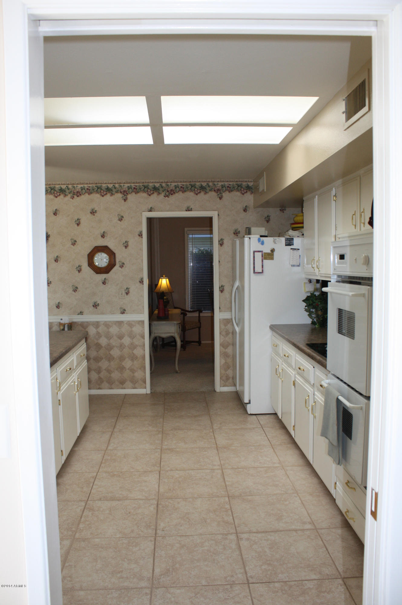 10726 West Hatcher Road Sun City, AZ 85351 - Photo 14 of 32 Beautiful Ceramic Tile!