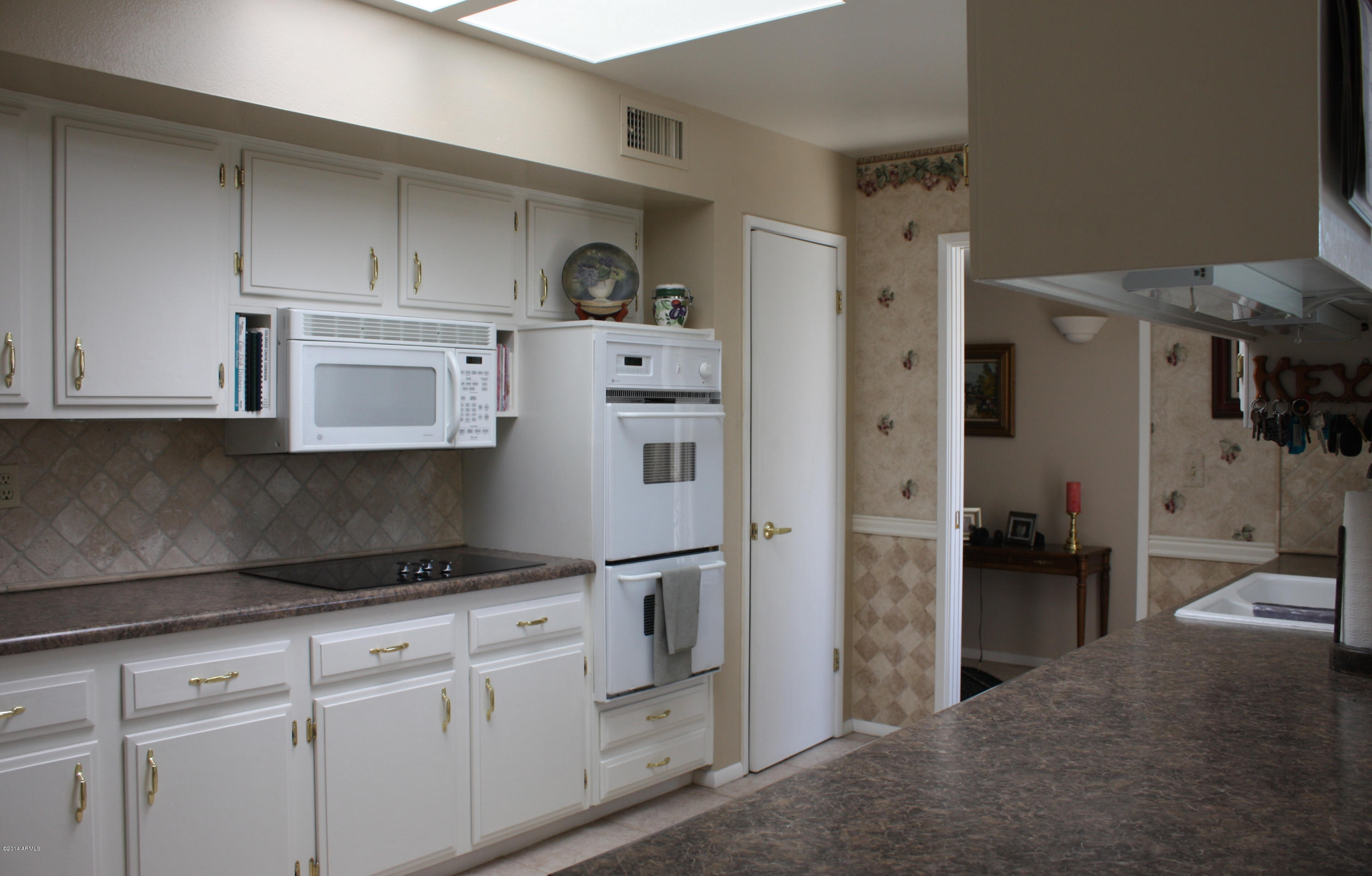 10726 West Hatcher Road Sun City, AZ 85351 - Photo 10 of 32 All Appliances have been updated