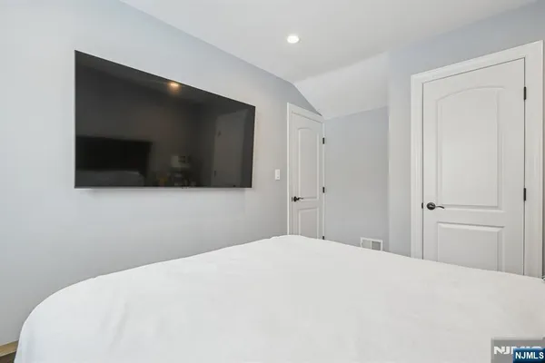 $975,000 | 25 Nathan Way, Wayne, NJ 07470