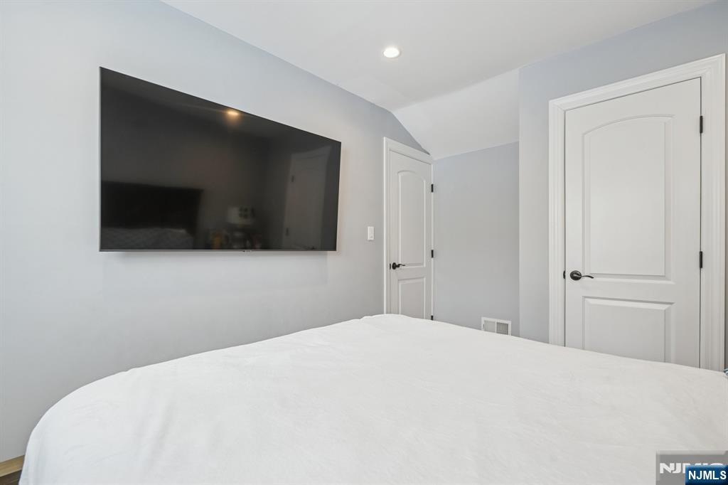 25 Nathan Way Wayne, NJ 07470 - Photo 28 of 36