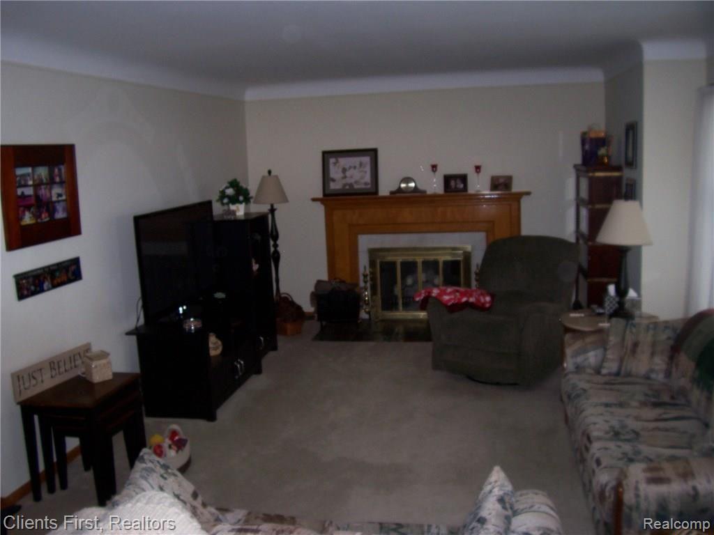 15600 Meadowbrook Road Redford, MI 48239 - Photo 4 of 24 15600 MEADOWBROOK 004.jpg