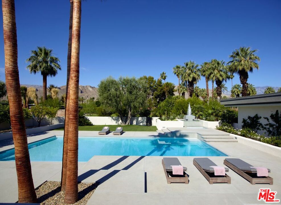 40471 Sand Dune Road Rancho Mirage, CA 92270 - Photo 34 of 42 a view of a outdoor space