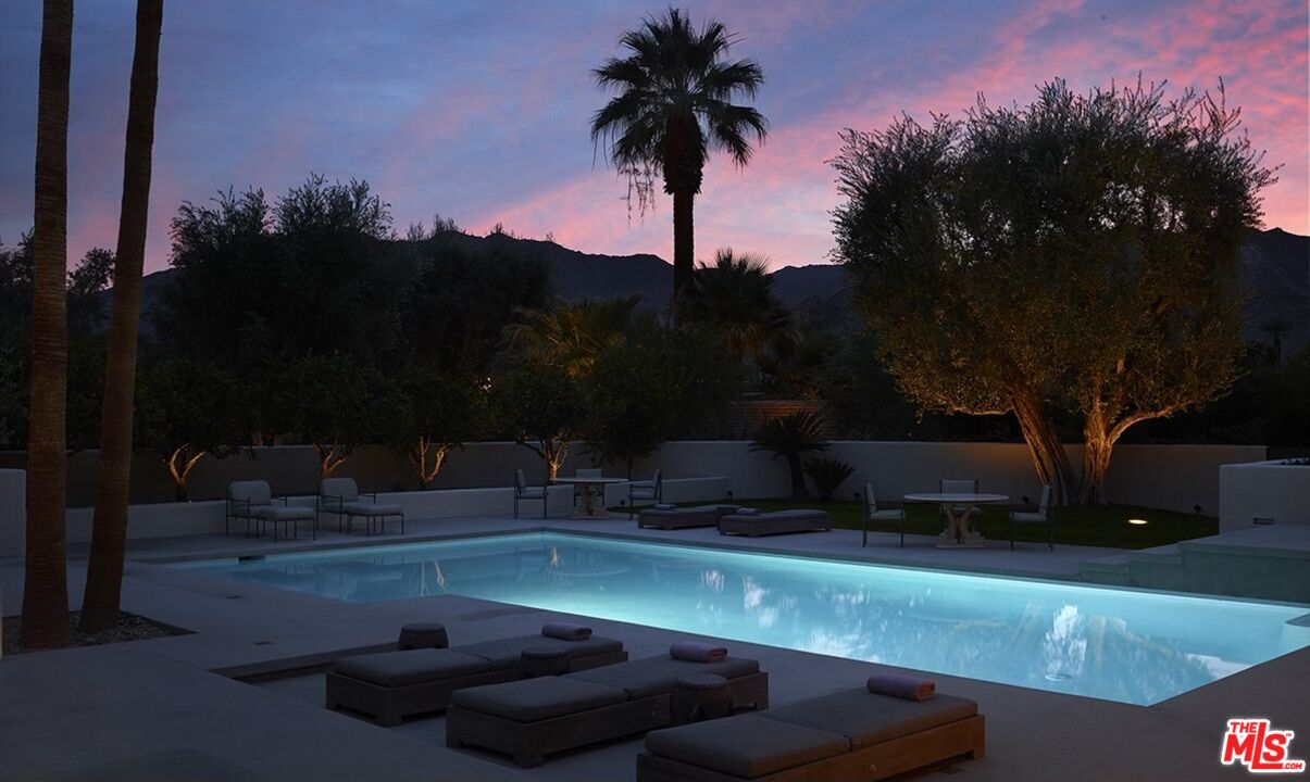 40471 Sand Dune Road Rancho Mirage, CA 92270 - Photo 40 of 42 a view of a backyard