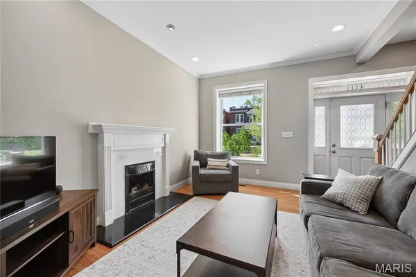 $375,000 | 4111 Hartford Street, St. Louis, MO 63116