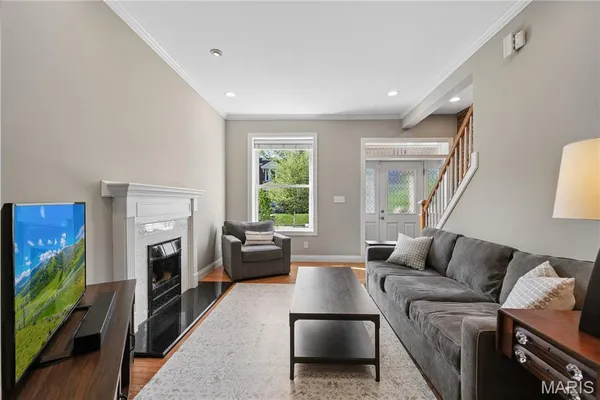 $375,000 | 4111 Hartford Street, St. Louis, MO 63116