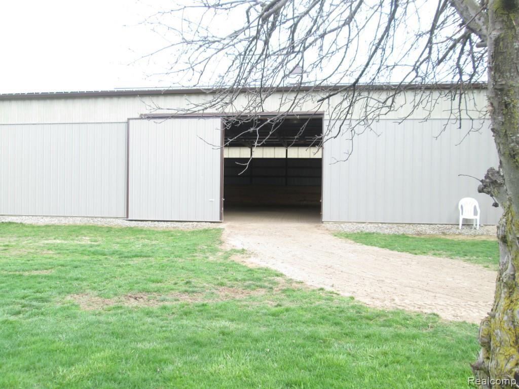 13087 Hogan Road Linden, MI 48451 - Photo 32 of 82 IMG_0676.jpg