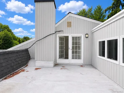 $1,999,000 | 9 Arbor Road, East Hills, NY 11577
