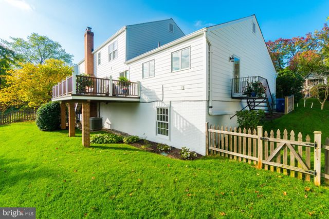 $1,325,000 | 3808 Griffith Place, Alexandria, VA 22304