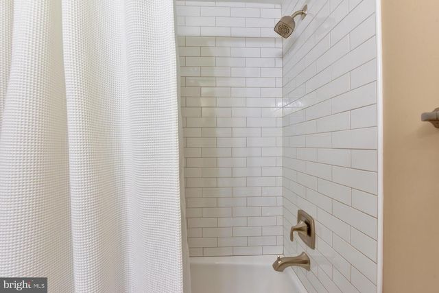 $1,325,000 | 3808 Griffith Place, Alexandria, VA 22304