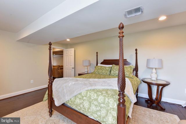 $1,325,000 | 3808 Griffith Place, Alexandria, VA 22304