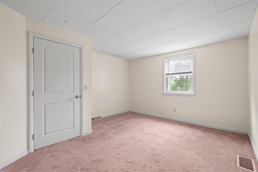 2289 West Hardies Road Gibsonia, PA 15044 - Photo 17 of 27 Bedroom #3
