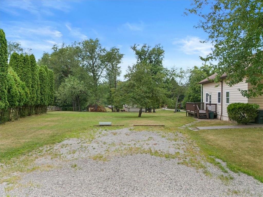 2289 West Hardies Road Gibsonia, PA 15044 - Photo 3 of 27 Off street parking