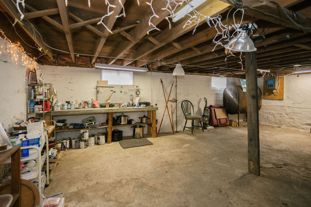 140 Maple Avenue Farmington, ME 04938 - Photo 18 of 63 taylor-kaminsky-photo-16