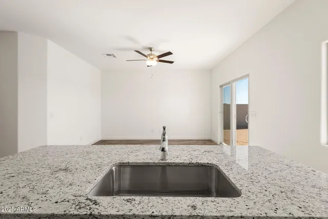 $299,900 | 643 West Pintail Drive, Casa Grande, AZ 85122