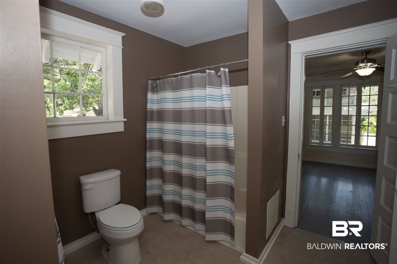 1658 Government Street Mobile, AL 36604 - Photo 33 of 36