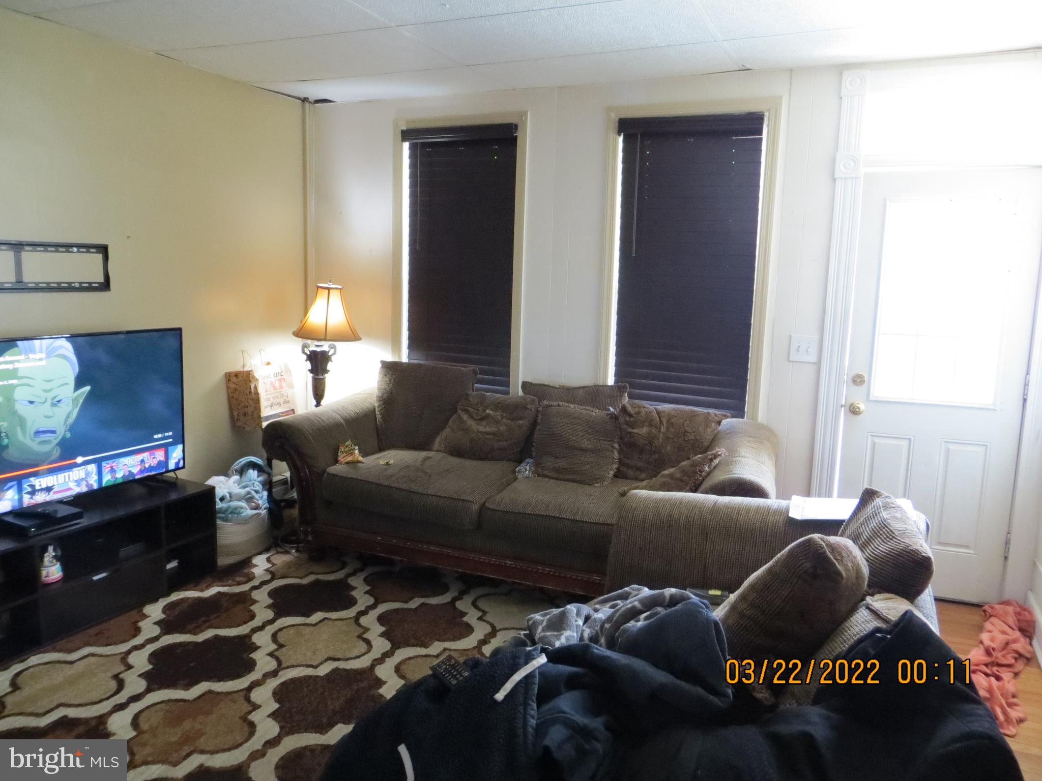 23 Lily Street Trenton, NJ 08610 - Photo 4 of 17