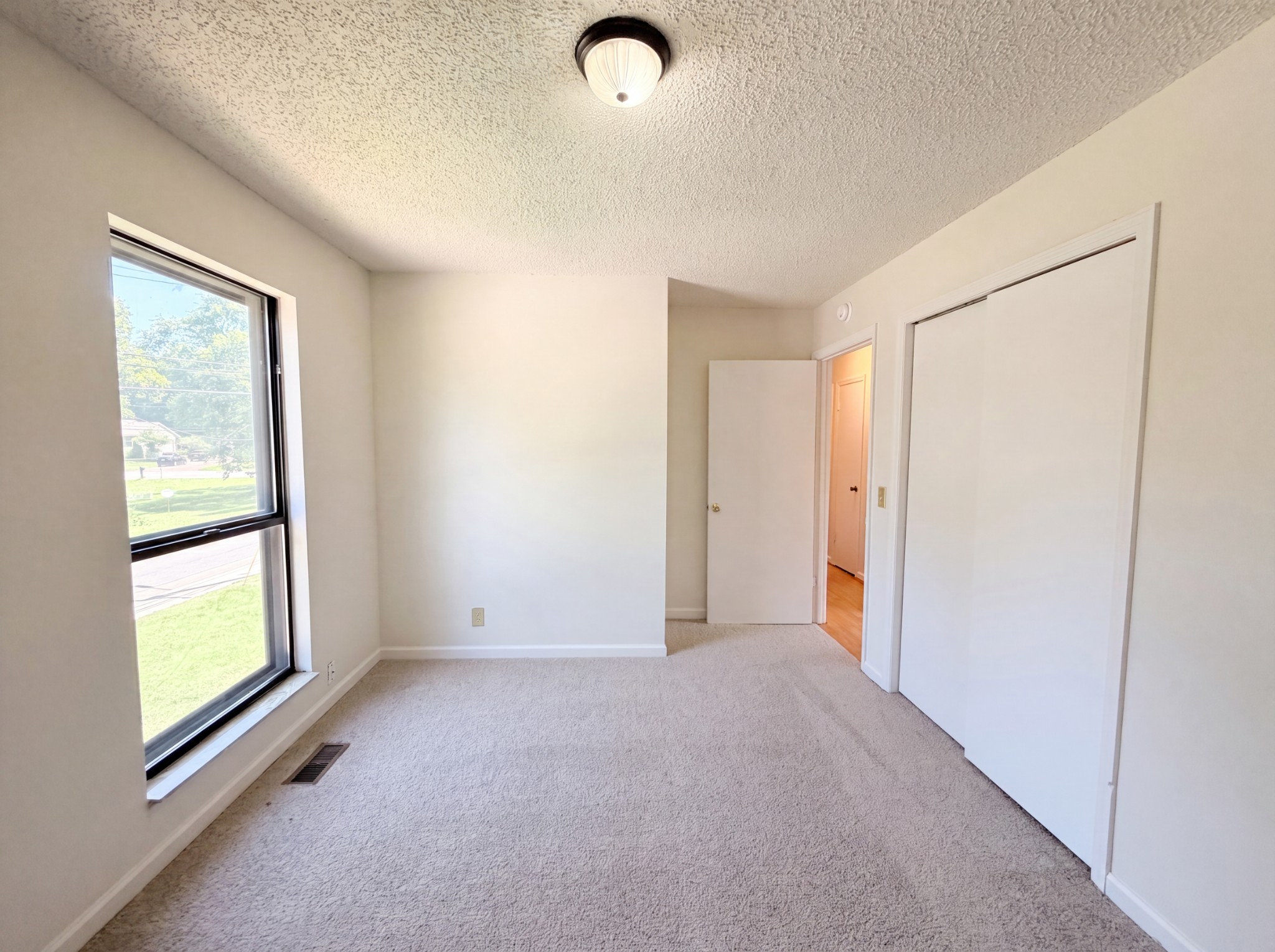 303 Paragon Mills Road Nashville, TN 37211 - Photo 12 of 19