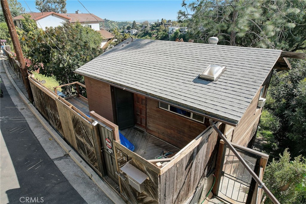 755 Crane Boulevard Los Angeles, CA 90065 - Photo 32 of 40 a view of a roof deck