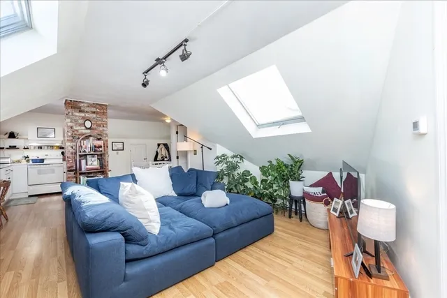 $399,900 | 16 Bentley Street, Unit 3, Salem, MA 01970