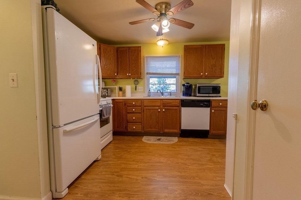 119 Bacon Road Springfield, MA 01119 - Photo 12 of 35