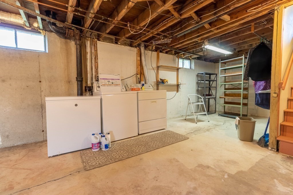 119 Bacon Road Springfield, MA 01119 - Photo 27 of 35