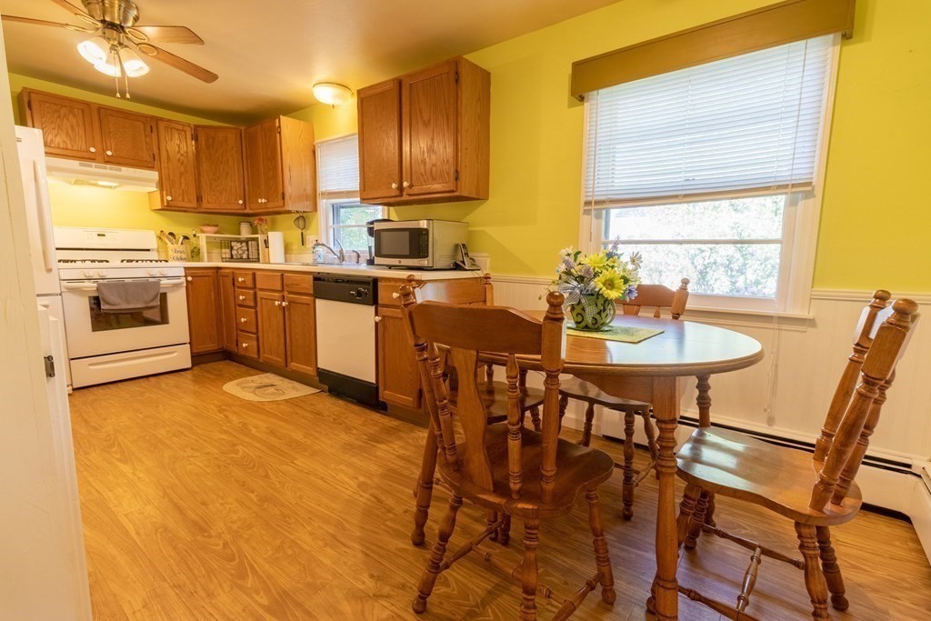 119 Bacon Road Springfield, MA 01119 - Photo 10 of 35
