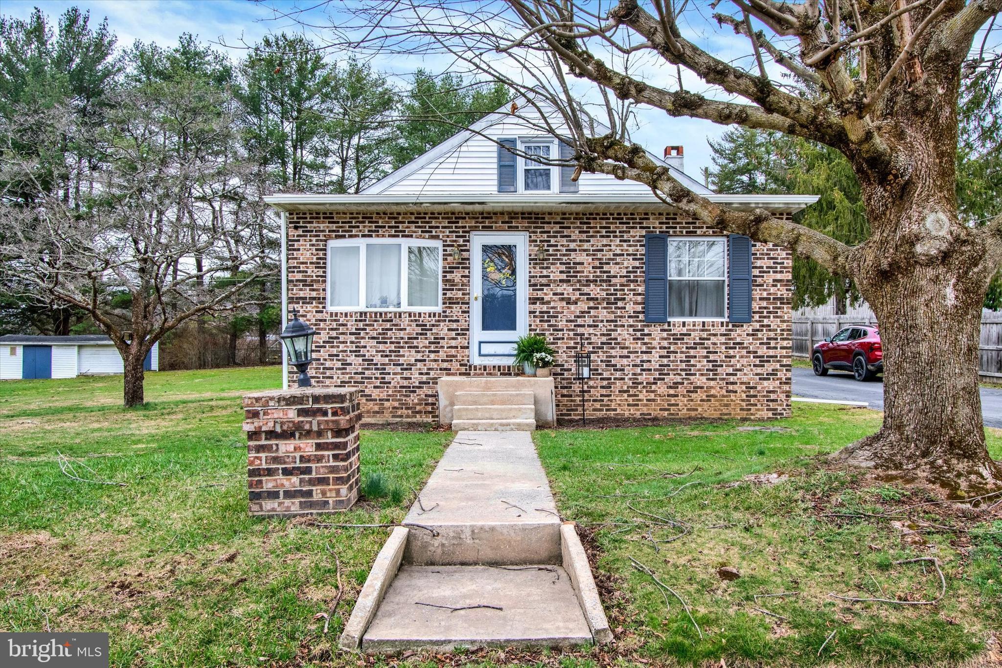 121 Old State Road Reading, PA 19606 - Photo 26 of 26 Exterior Front
