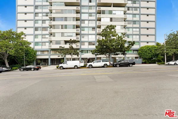 a car parked in front of a building