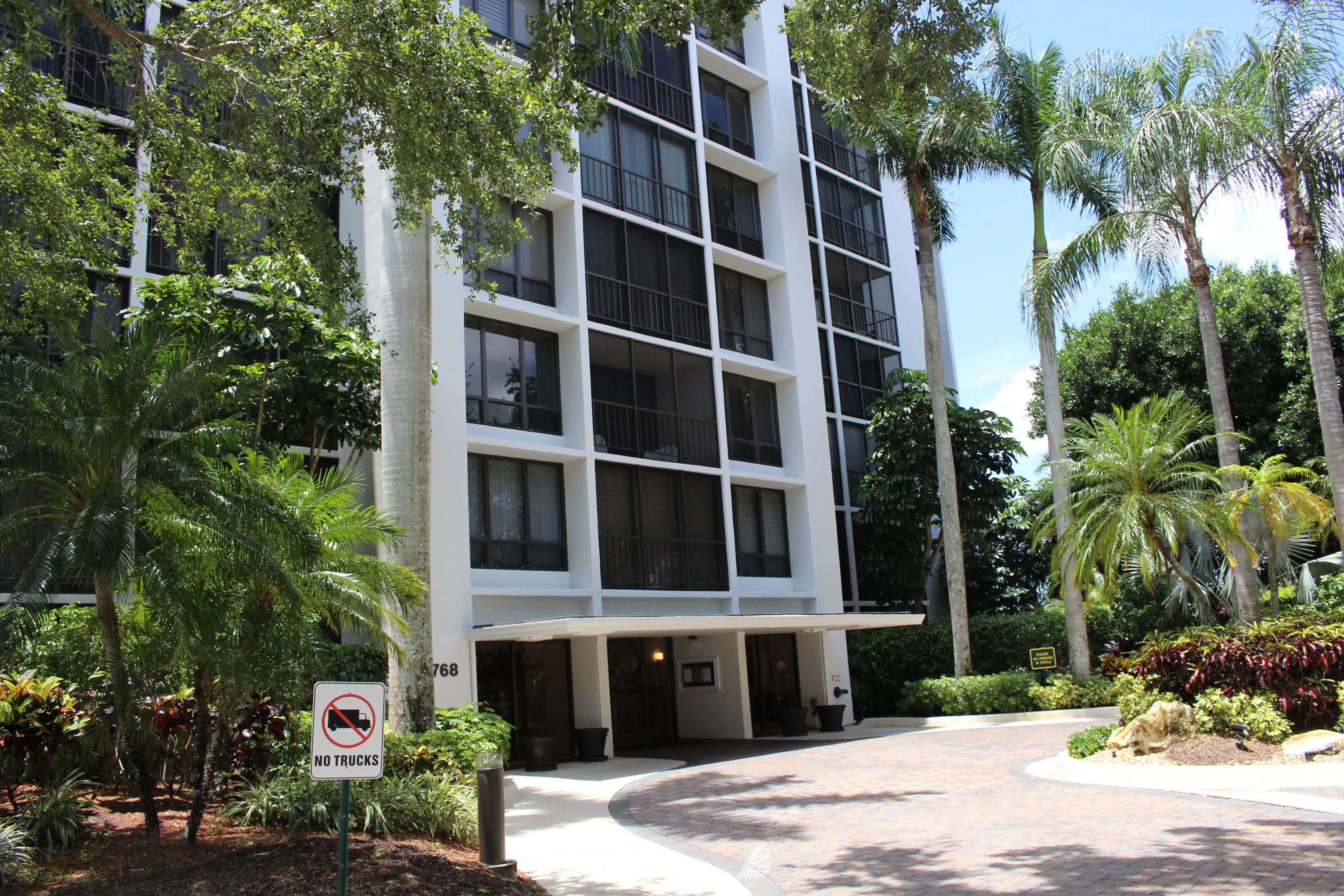 7768 Lakeside Boulevard, Unit 571 Boca Raton, FL 33434 - Photo 4 of 61 IMG_0626