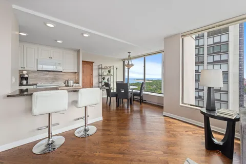 $219,000 | 5455 North Sheridan Road, Unit 2612, Chicago, IL 60640
