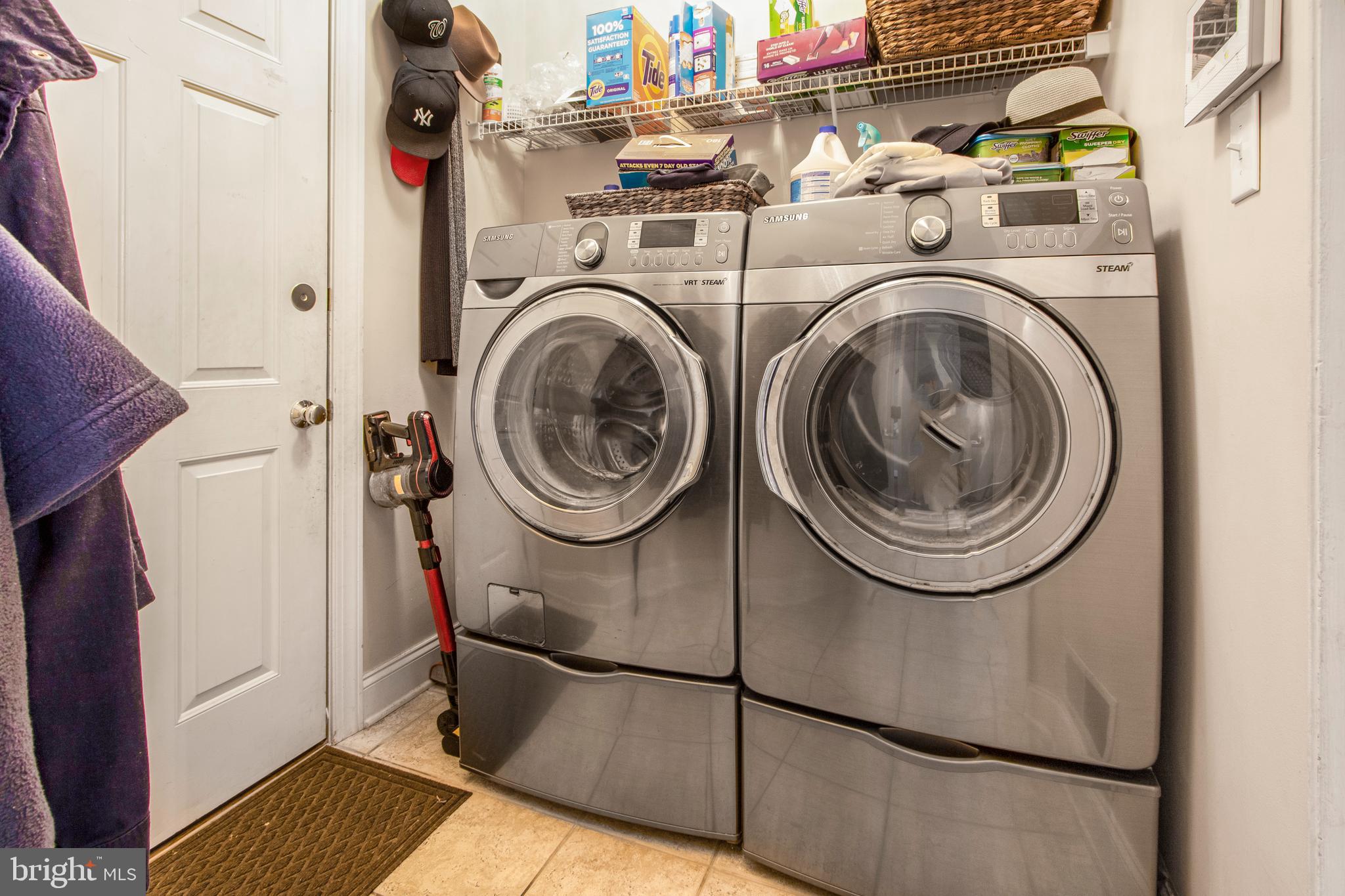 18319 Fable Drive Boyds, MD 20841 - Photo 44 of 47 Washer and Dryer next to garage
