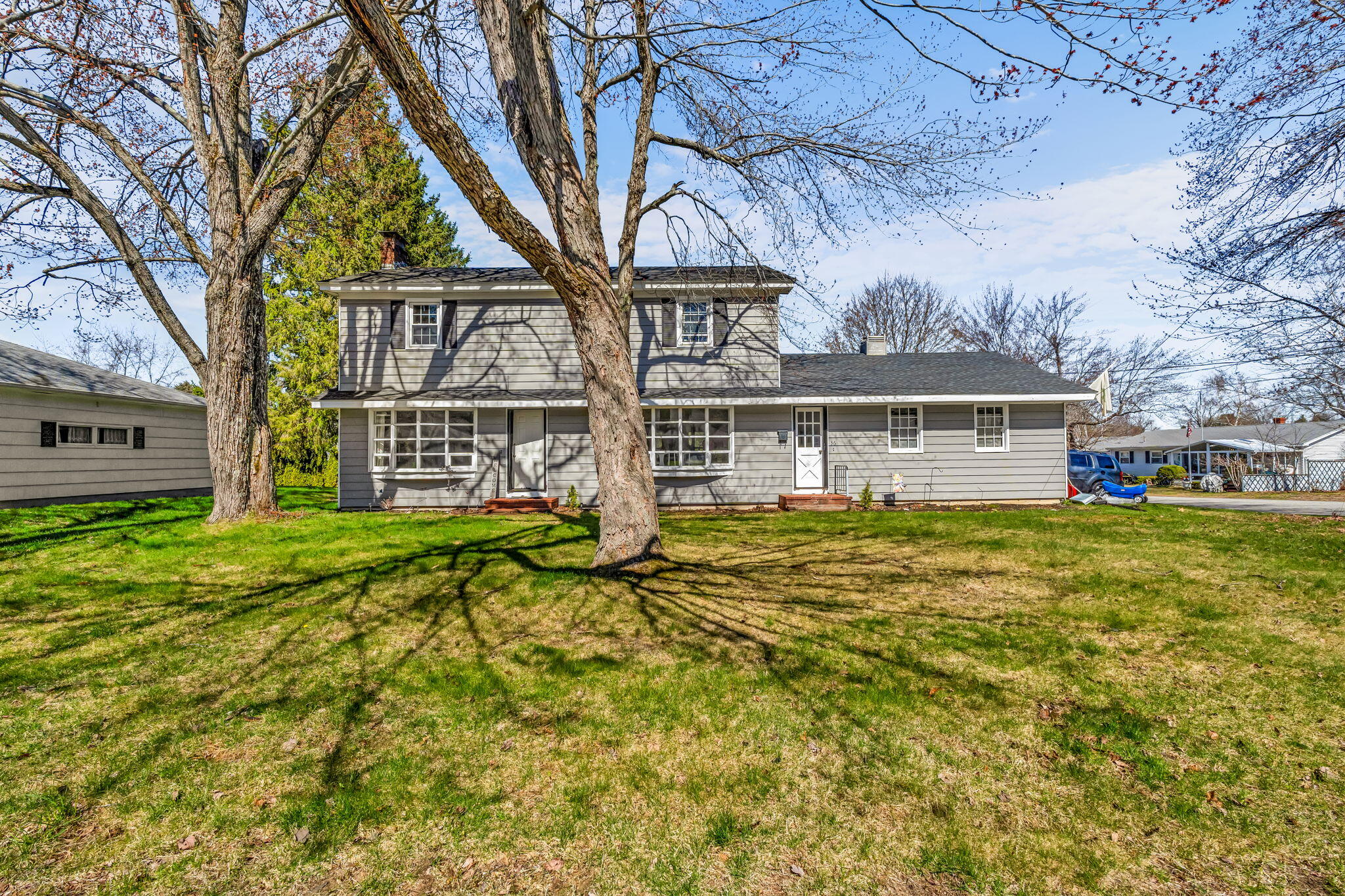 36 Pineland Street Lewiston, ME 04240 - Photo 2 of 62 IMG_6019