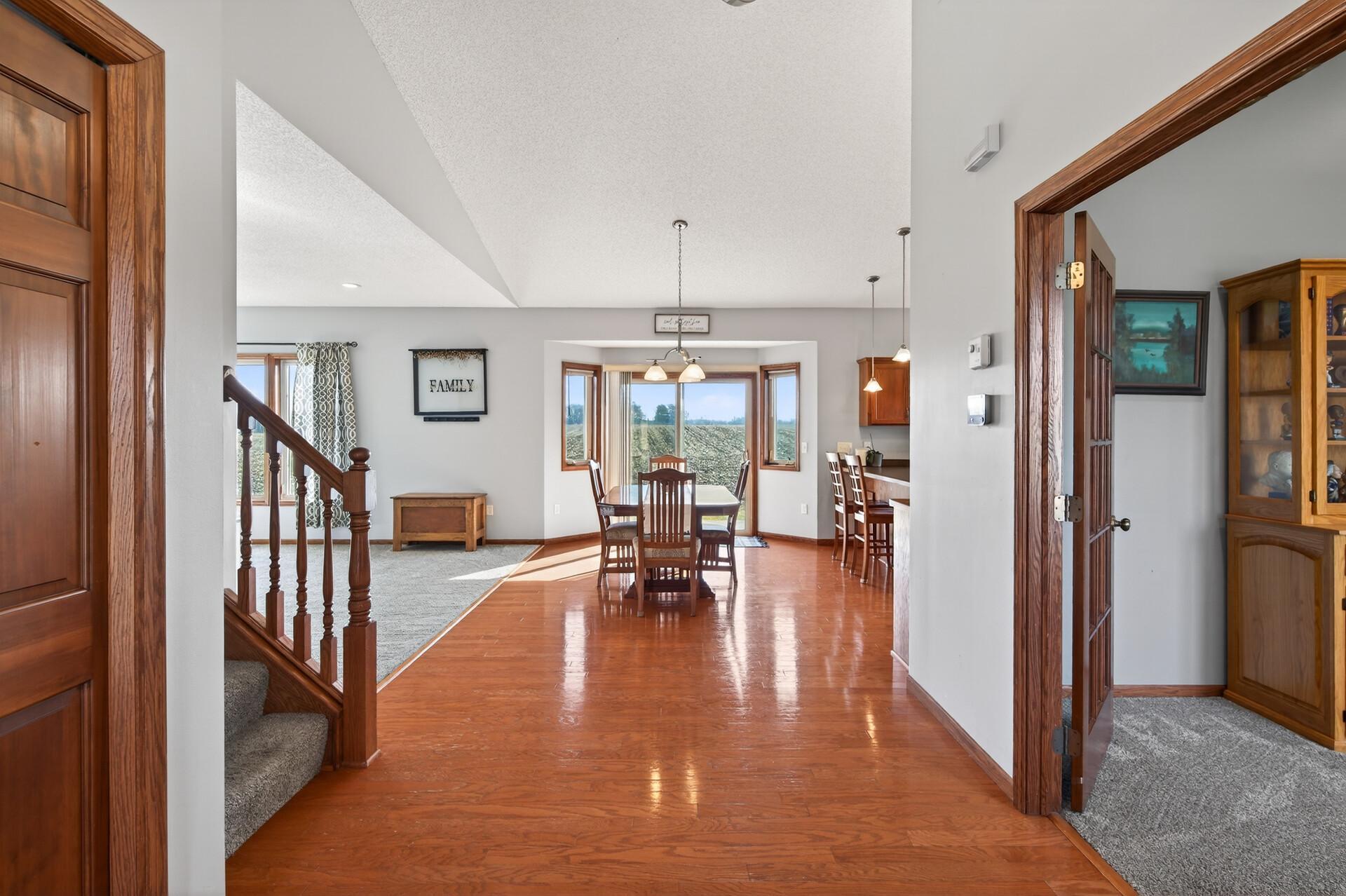 975 Hope Avenue Jordan, MN 55352 - Photo 4 of 33