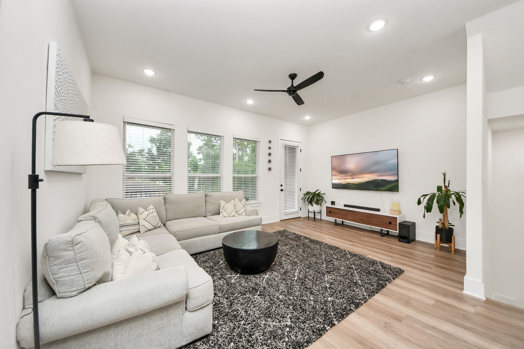 901 Lehman Street, Unit D Houston, TX 77018 - Photo 5 of 35