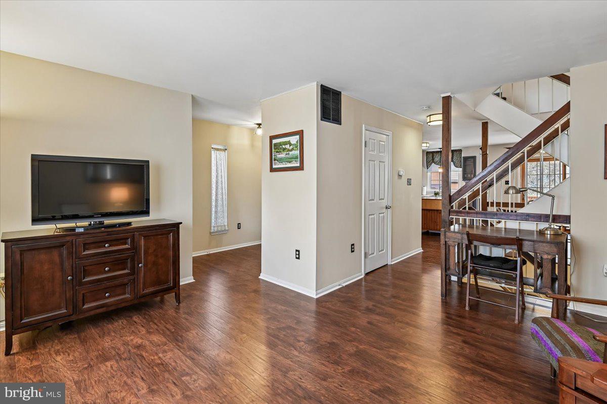 1737 Ridgely Road Edgewater, MD 21037 - Photo 12 of 43