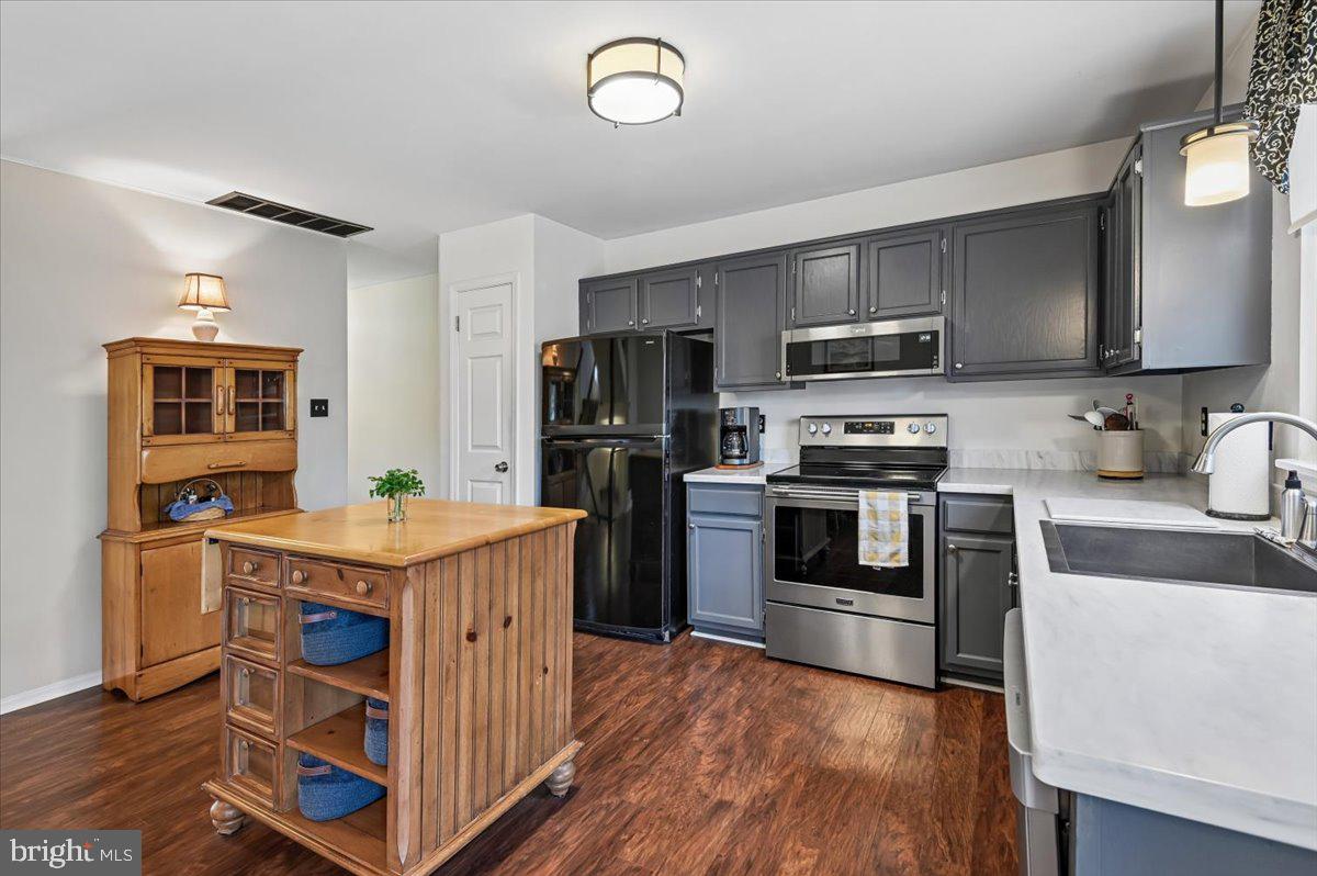 1737 Ridgely Road Edgewater, MD 21037 - Photo 14 of 43