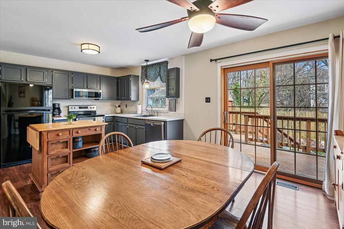 1737 Ridgely Road Edgewater, MD 21037 - Photo 17 of 43