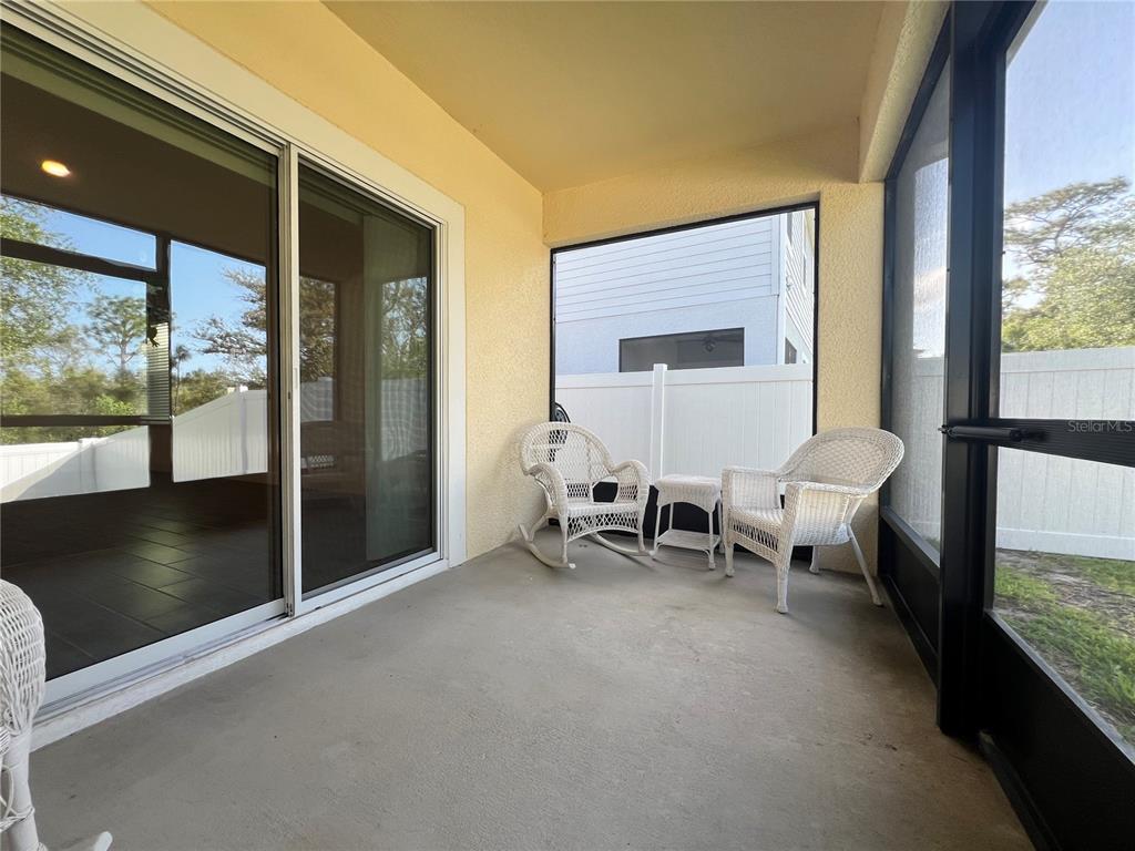 301 Jackson Loop DeLand, FL 32724 - Photo 20 of 22 a living room with furniture