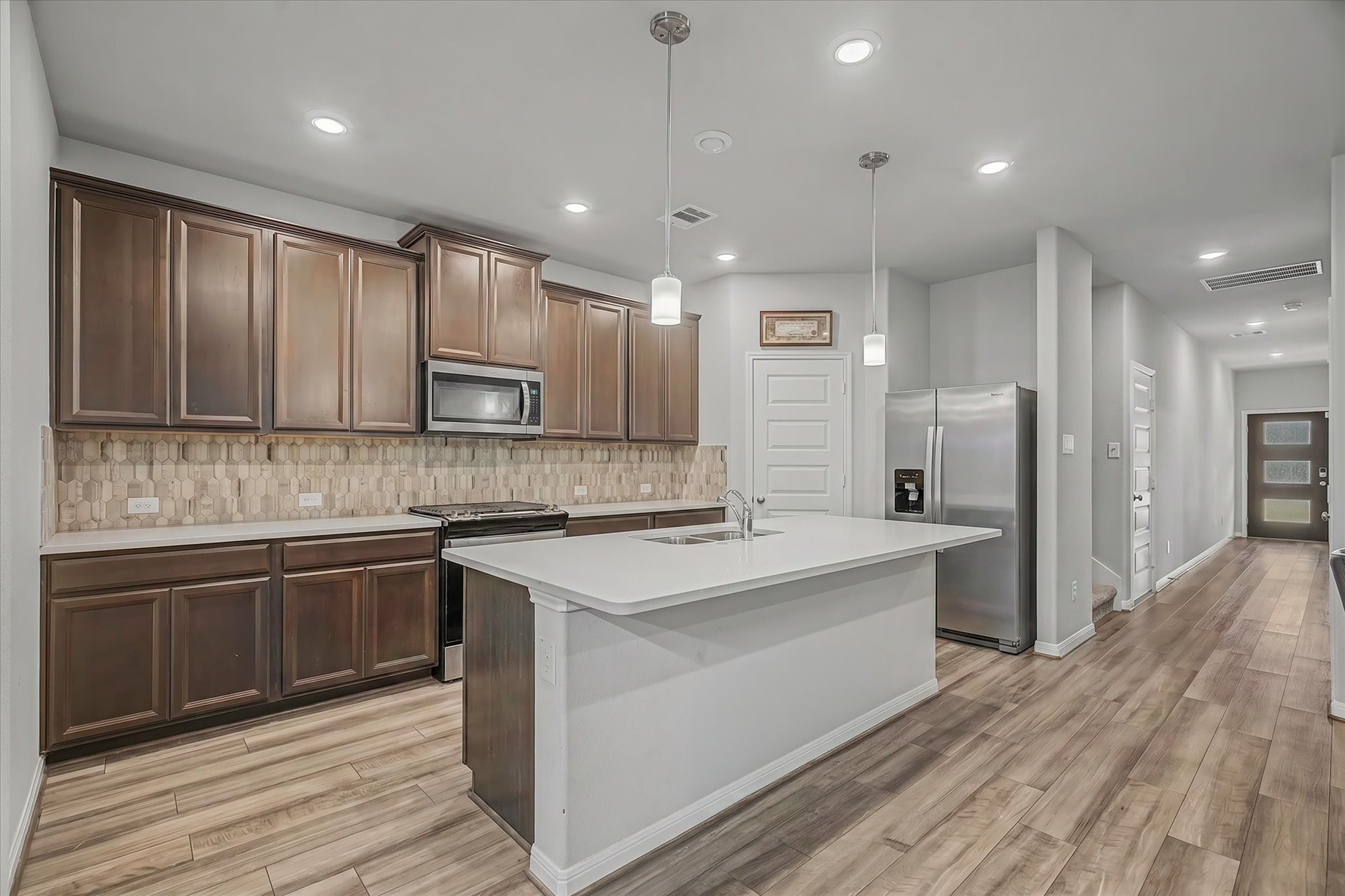 6918 Lebec Drive Rosharon, TX 77583 - Photo 13 of 48