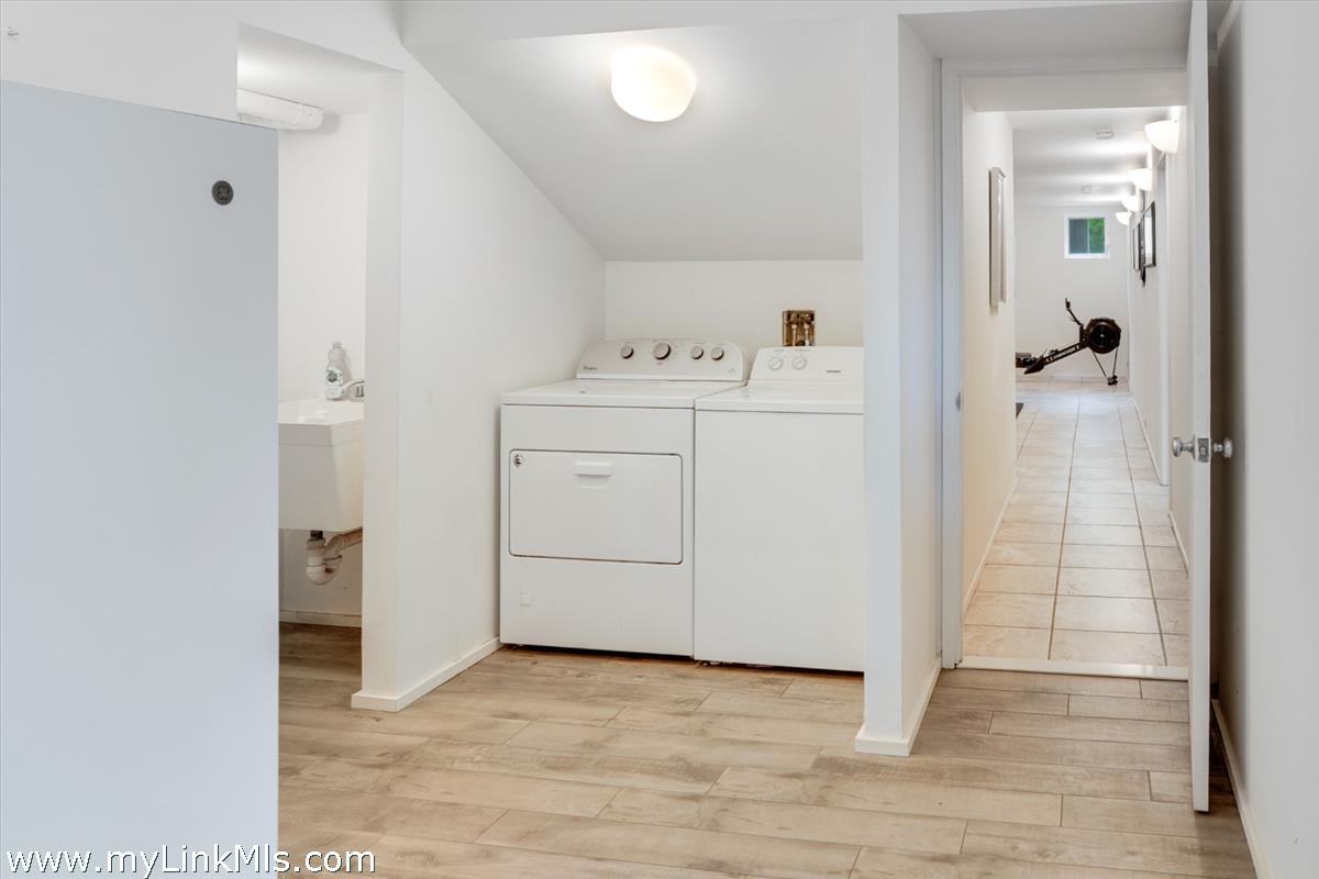 44 Cencelle Chilmark, MA 02535 - Photo 37 of 51