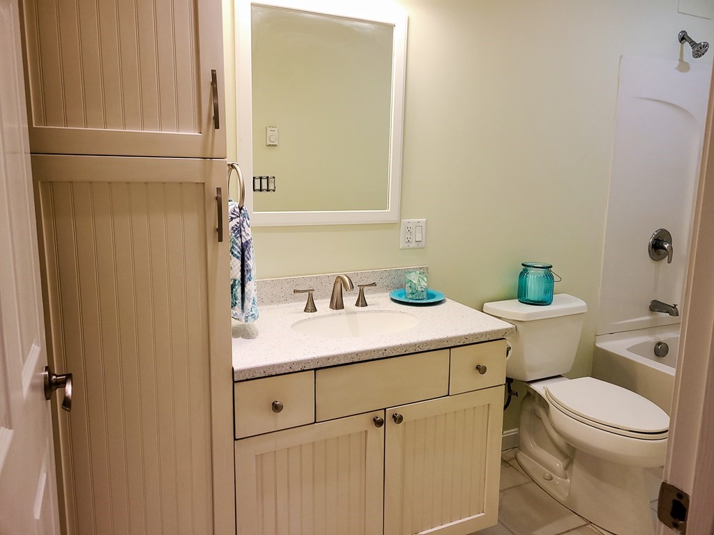 23 Erick Road, Unit 3 Mansfield, MA 02048 - Photo 5 of 12 Gallery Image 5