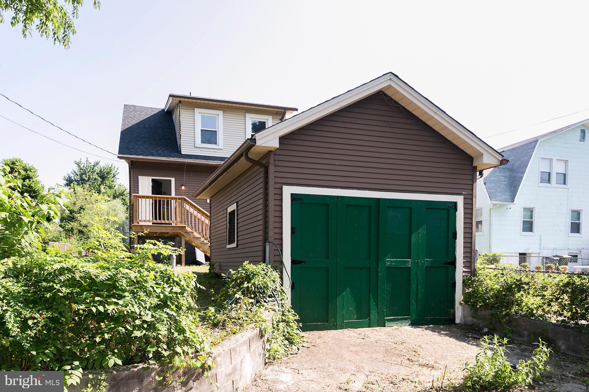 4007 Chatham Road Baltimore, MD 21207 - Photo 18 of 18 1 car garage!