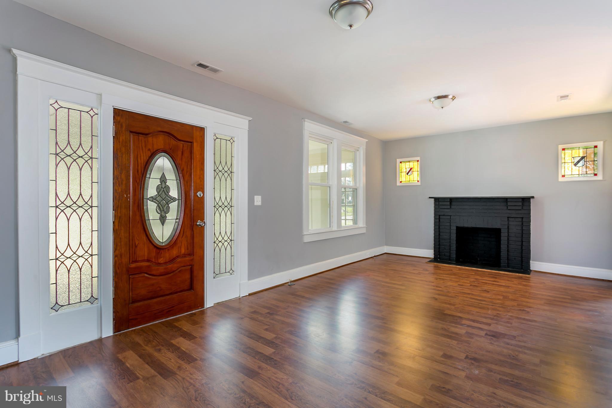 4007 Chatham Road Baltimore, MD 21207 - Photo 4 of 18 Beautiful fireplace!